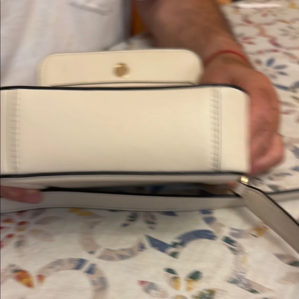 Marc Jacobs Cream Crossbody Bag with Gold Medallion - Picture 5 of 5